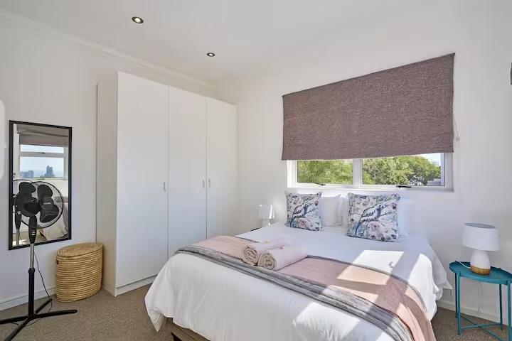 3 Bedroom Property for Sale in Green Point Western Cape